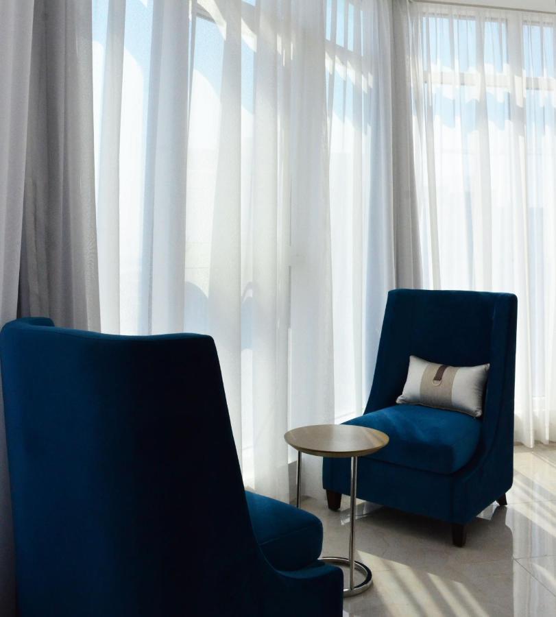 מנאמה The Lodge Suites מראה חיצוני תמונה