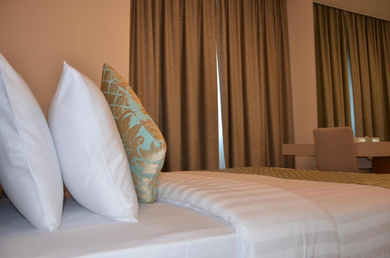 מנאמה The Lodge Suites מראה חיצוני תמונה